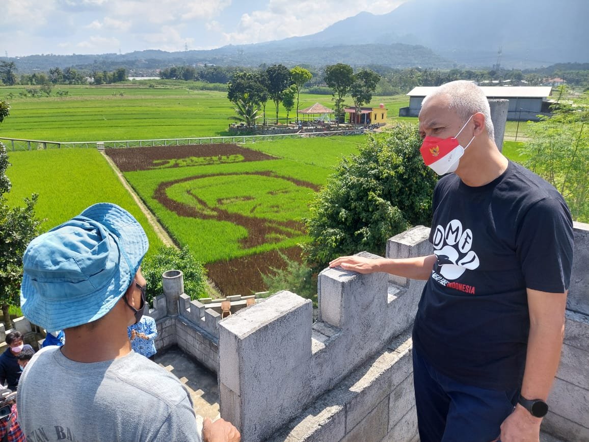 Gubernur Jawa Tengah, Ganjar Pranowo datang ke obyek wisata yang sedang viral di Bergas Lor Kecamatan Bergas Kabupaten Semarang